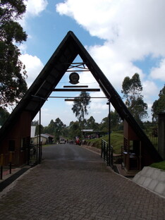 Machame-Gate-1.jpg